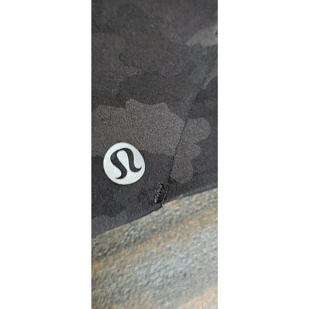 Lululemon Enlite Front Zip Up Sports Bra Womens 34DD Black Incognito Camo